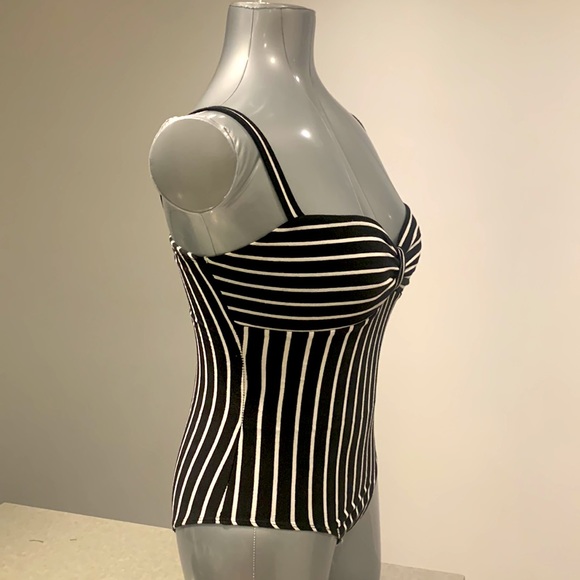 Streetwear Society Bodysuit - Picture 2 of 8